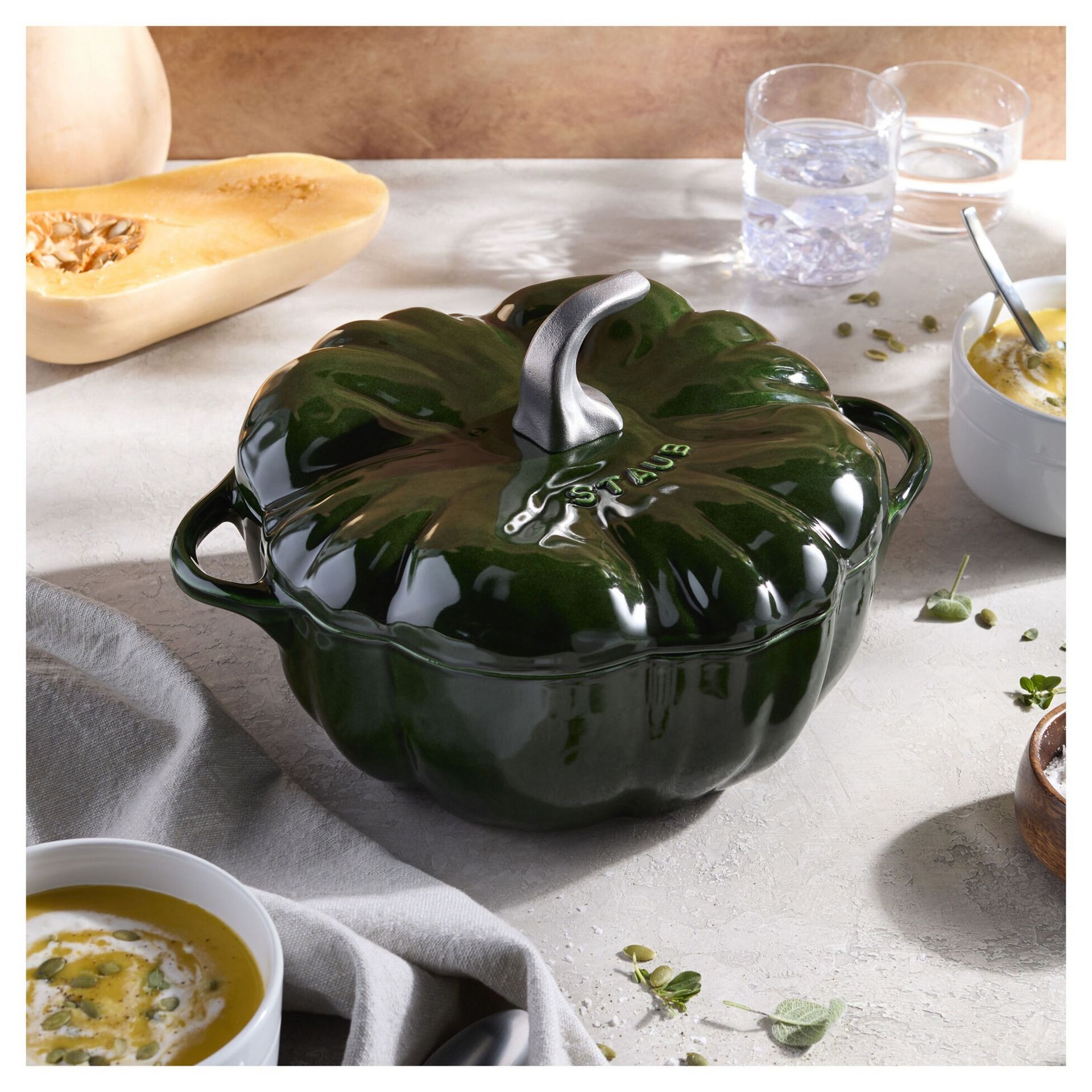 STAUB Pumpkin Cocotte 3.5-qt / Basil 1 each
