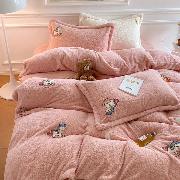 Dream Nest Bedding Set Double Size-Blush Carousel 2000 g