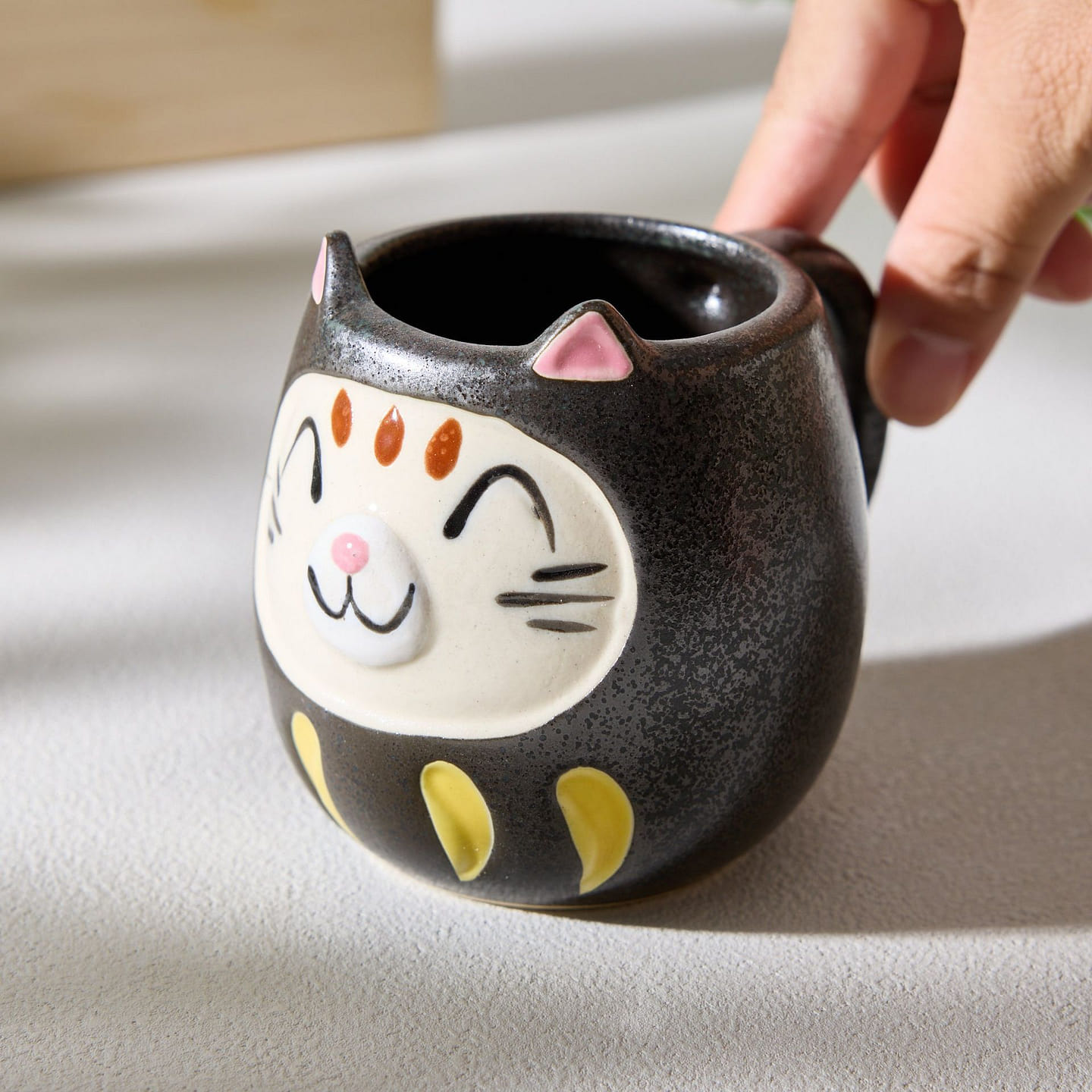 Daruma Cat Mug - Black 280 グラム
