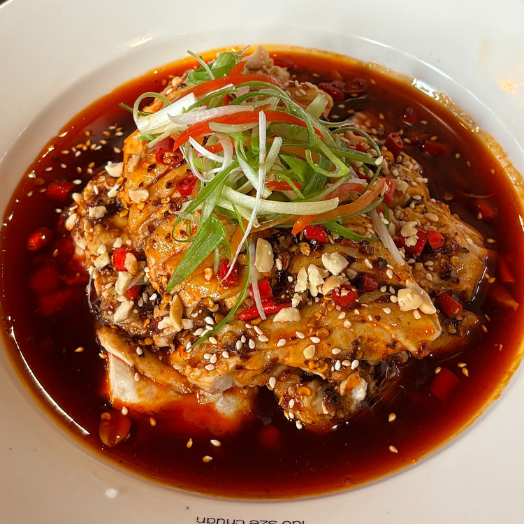Mouth-watering Chicken Salad (Chicken300g+Sauce) 1 each