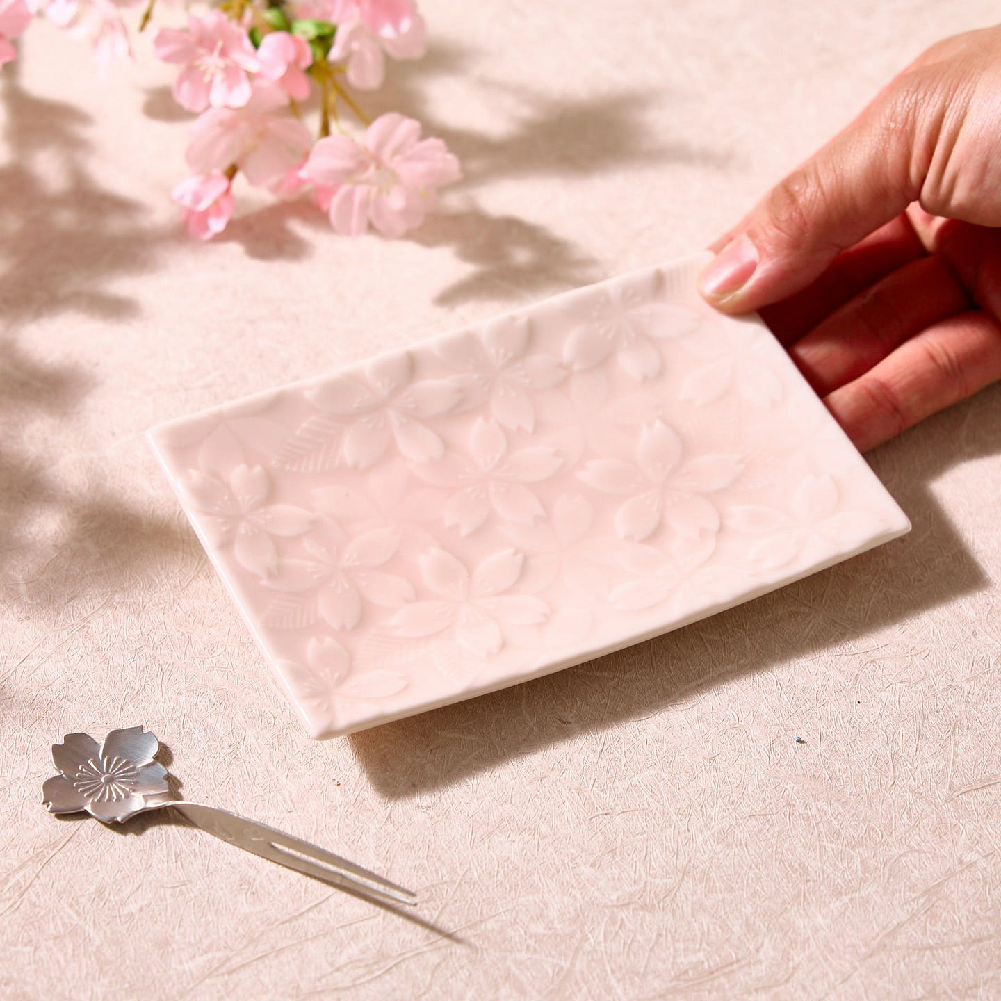 Miyama Embossed Sakura Plate 221 g