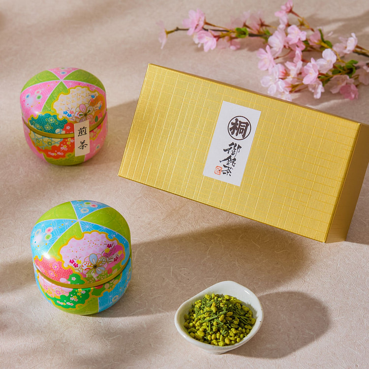 煎茶和玄米茶日本茶具