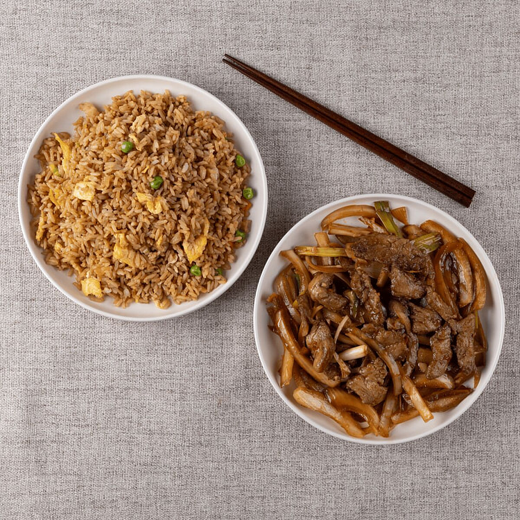 葱爆鸡300克+炒饭400克 1 份