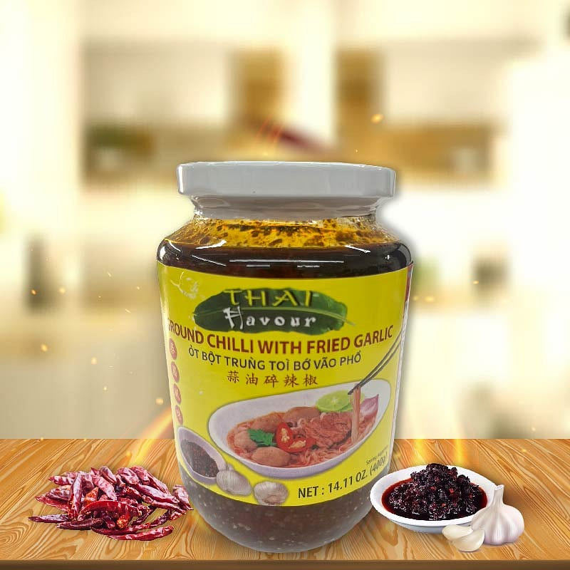 Ground Chili With fried Garlic * Ot Bot Trung Toi Bo Vao Pho * 14.11 oz