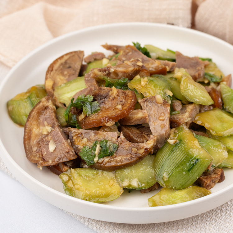 Cucumber w/ sliced pork hock 250g