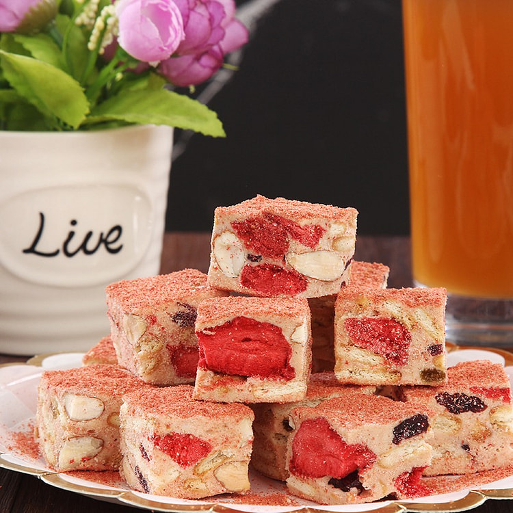 Handmade Snowflake Crispy 500g strawberry