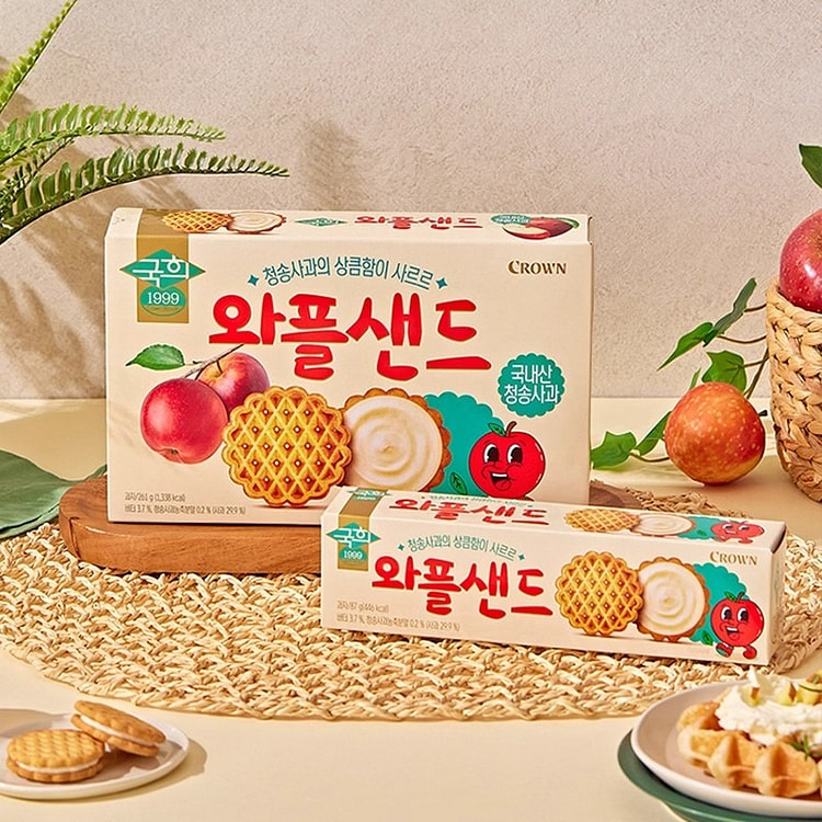 CROWN Apple Flavor Waffle Cookies 91g 91 g