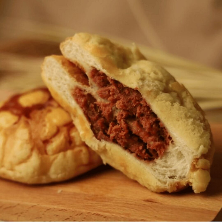 Sunmerry Bakery Cafe NJ pão de abacaxi com porco barbecue