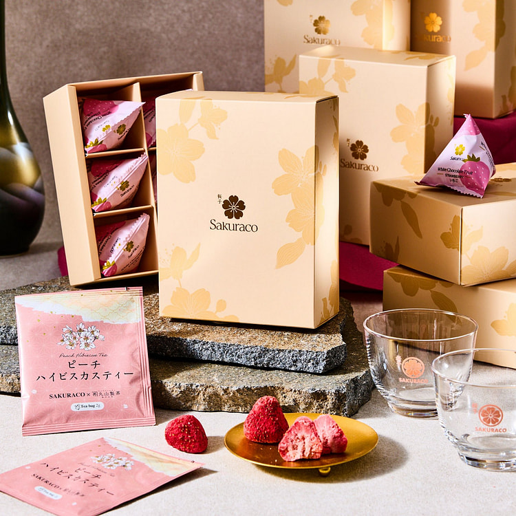 Sakuraco White Chocolate Fruit - Strawberry: 6...