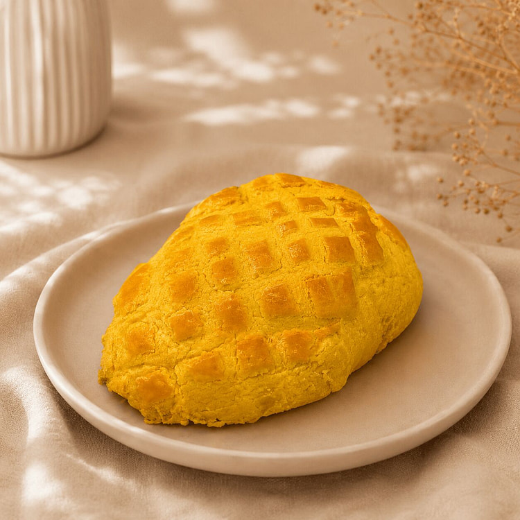 Pineapple Coconut Bun 1 count