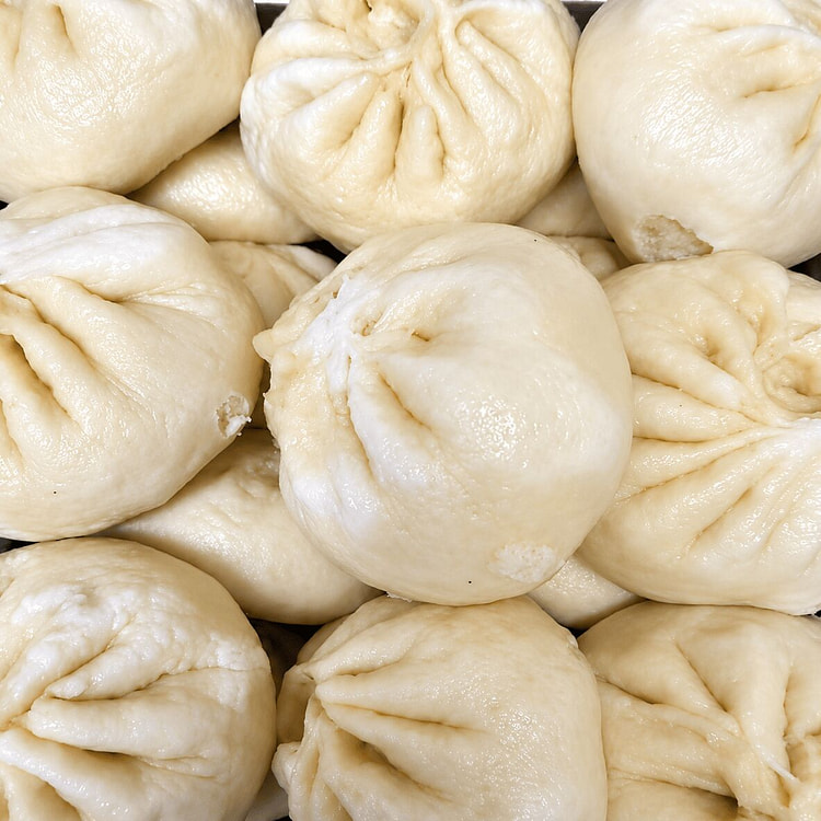 Large Steamed Pork & Preserved Vegetable Bun 1 pcs 250 g