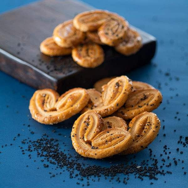 Royal Garden Black salt butterfly cookies (Palmiers) – BRAND NEW FLAVOUR 180 g