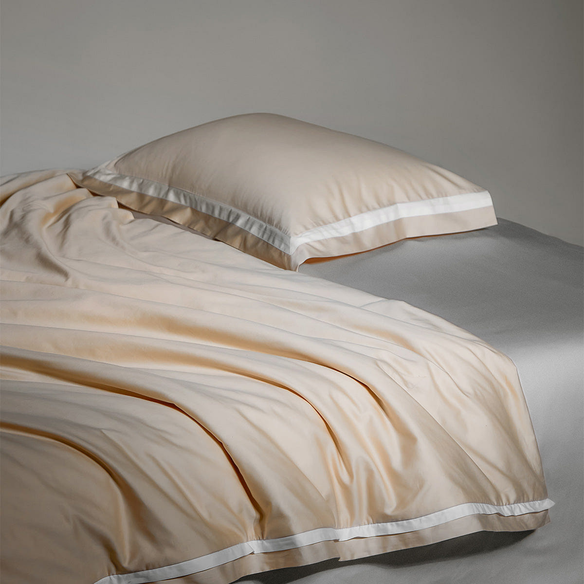 SkinSoft Free Cover Quilt Gold All Season Full 1 each