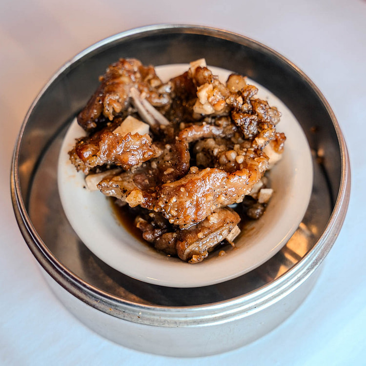Short Ribs w/ Black Pepper Sauce 165 g