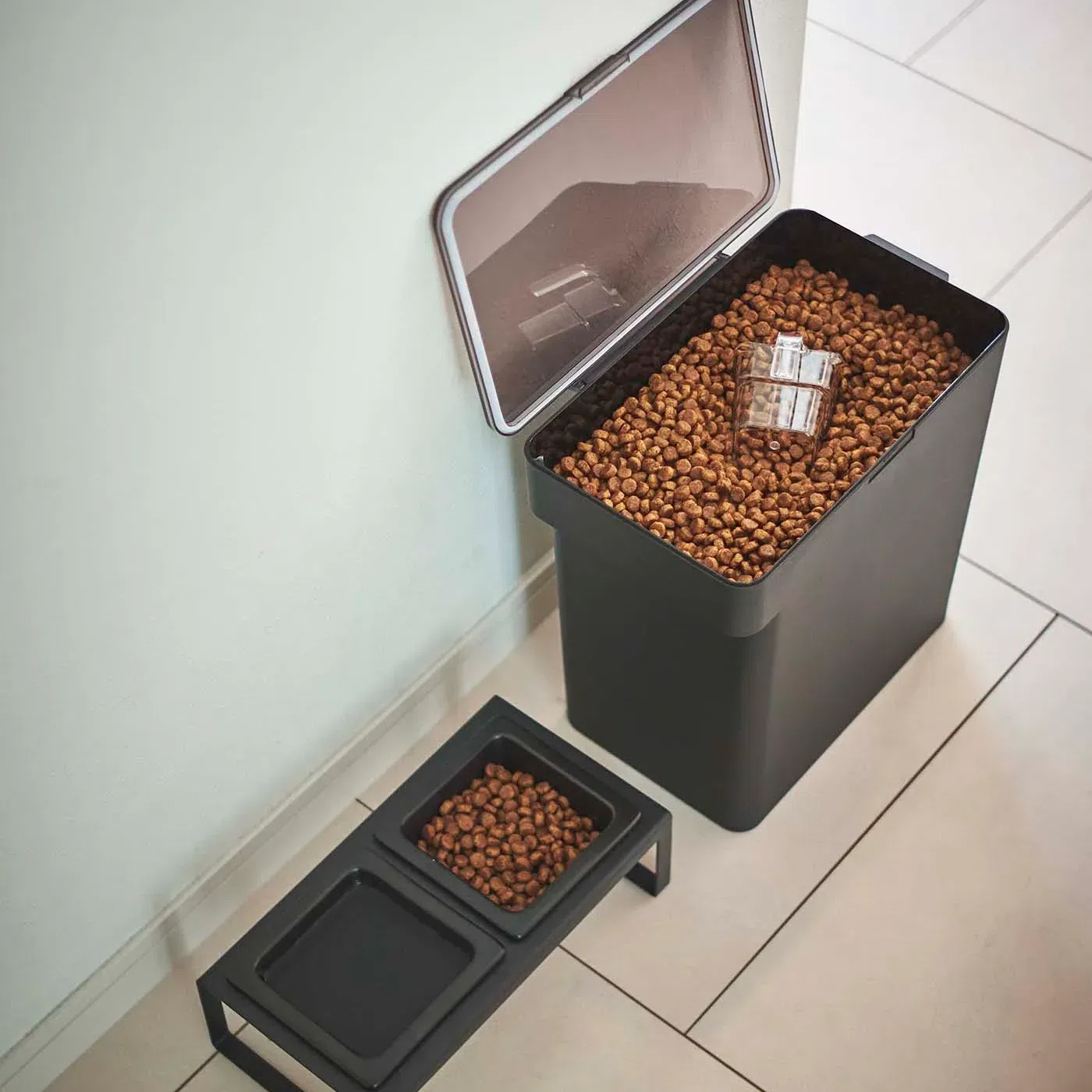 Airtight Pet Food Container - Large / Black 1 個