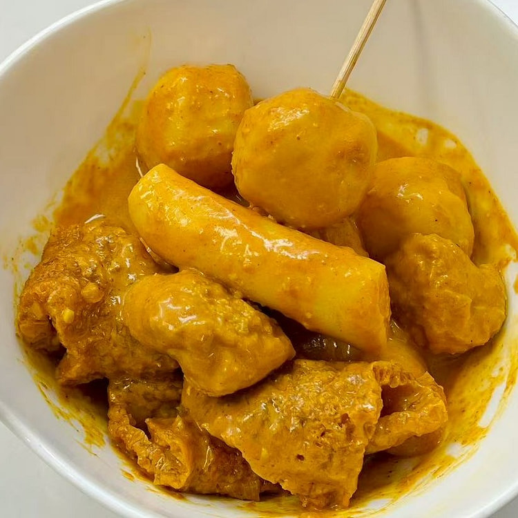 Curry Fish Ball, Radish, Pig Skin & Rice Cake 350g