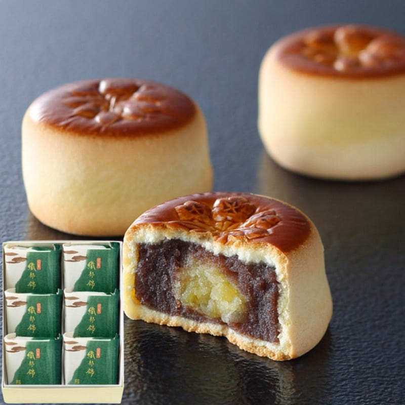 Flavorful baked buns with chopped chestnuts 6 pcs 1 each