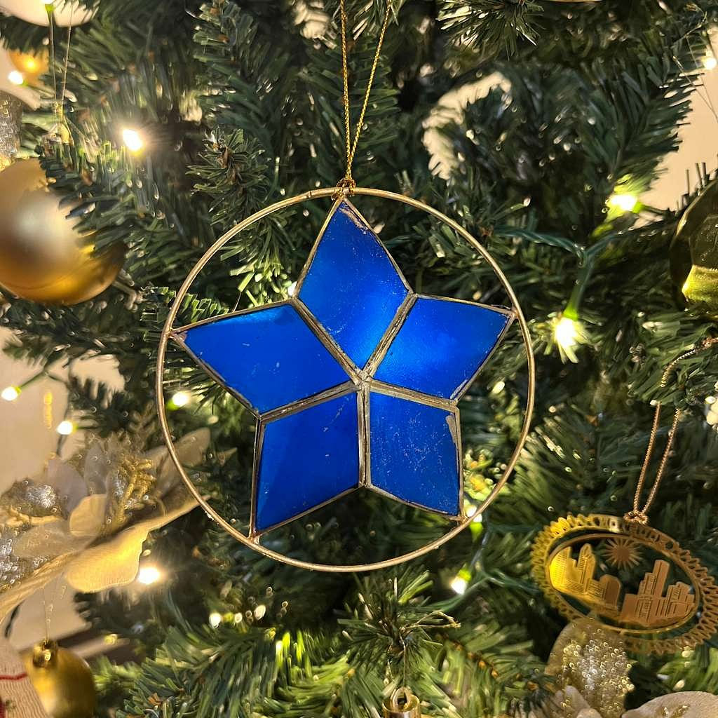 Capiz Star Ornaments 4 Dia. – All Blue 4 count