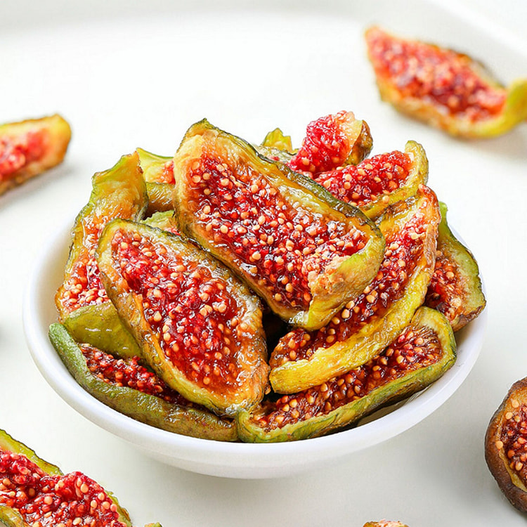 100g bag of dried green-skinned figs 100 g