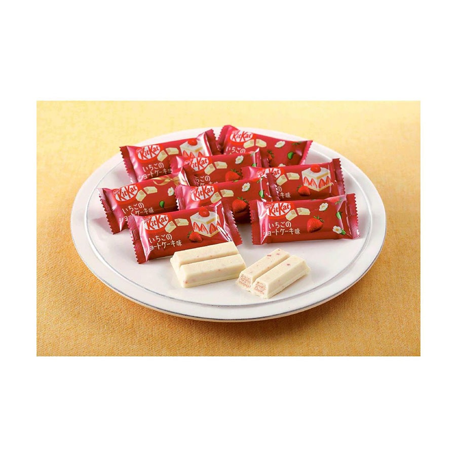 ネスレ日本 キットカット いちごのショートケーキ味 9枚入 1 each - Weee!