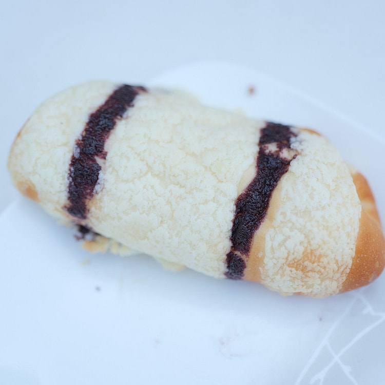Snow Mountain Cheese Bun 75 g