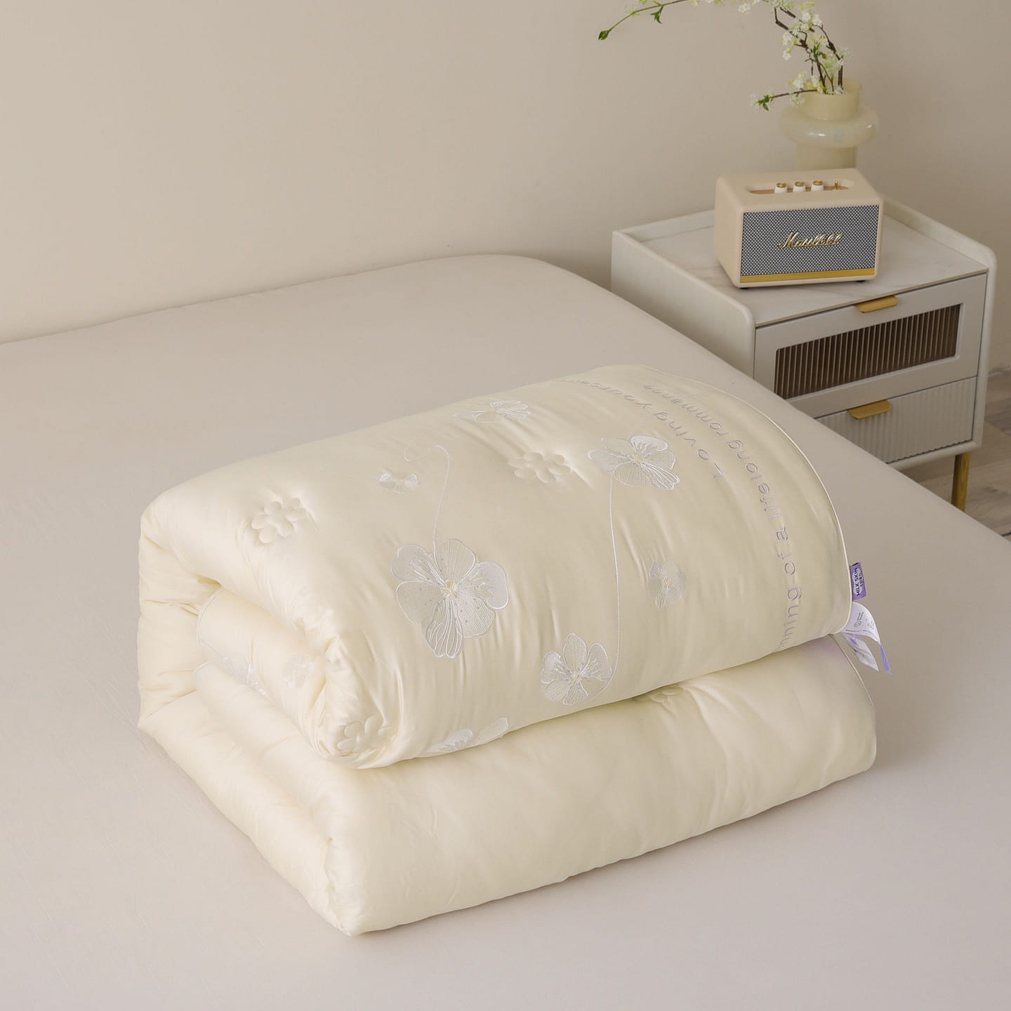 Flowery milk and glutinous quilt queen winter 1 each