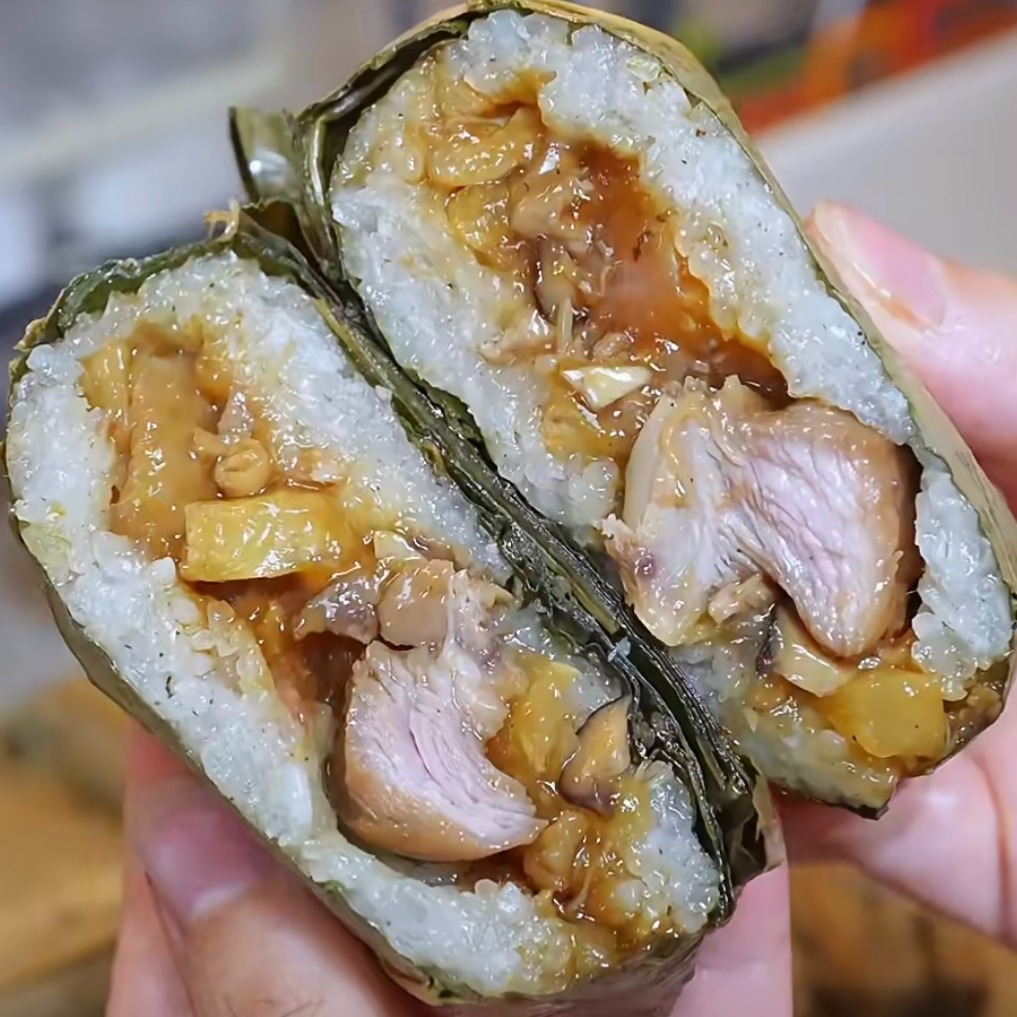 Sticky Rice with chicken 3 cái