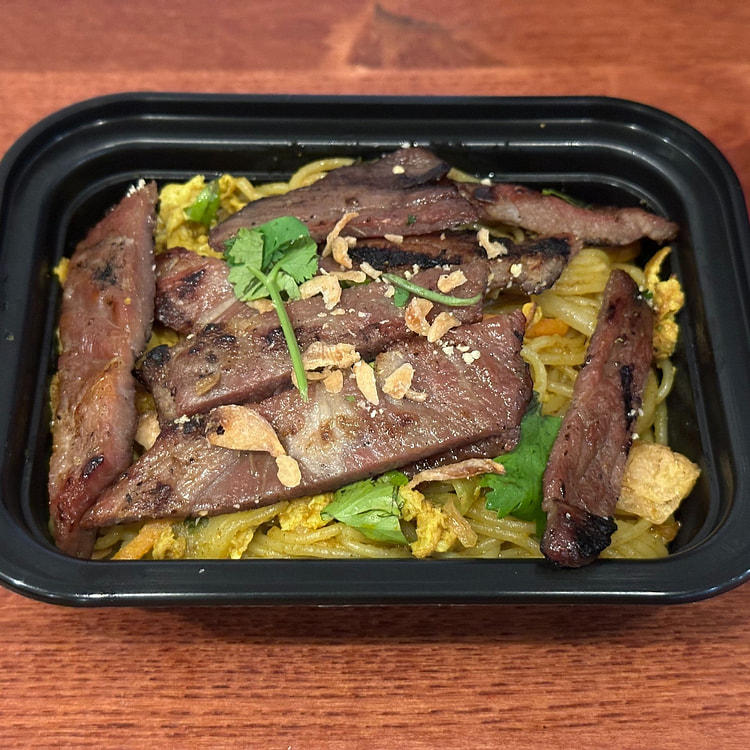 迷你咖喱炒粉 - 烤猪肉