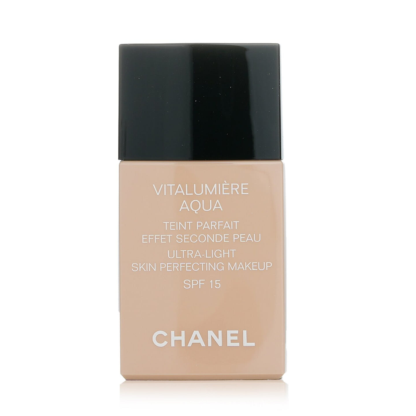 Chanel Vitalumiere Aqua Ultra Light Skin Perfecting Make Up SFP 15 – # 40 Beige 30ml/1oz 30 ml