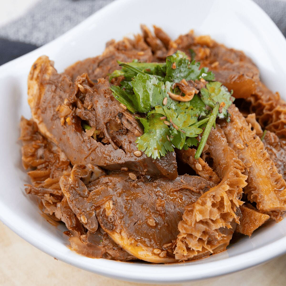 Sliced Beef & Tripe in Chili Sauce around 230g 1 each