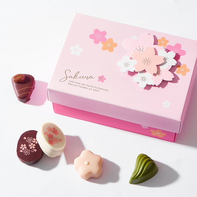 Sakura Chocolate Assortment (12 pieces)