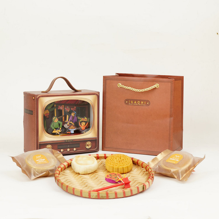 Ikachi Tiny TV Mooncake Baking Gift Set 214 g