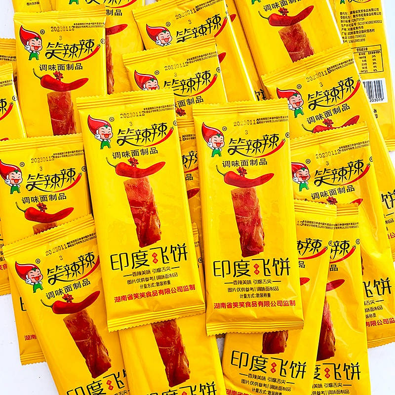 [30 packets] Spicy Indian flying cake spicy strip light spicy 420 g