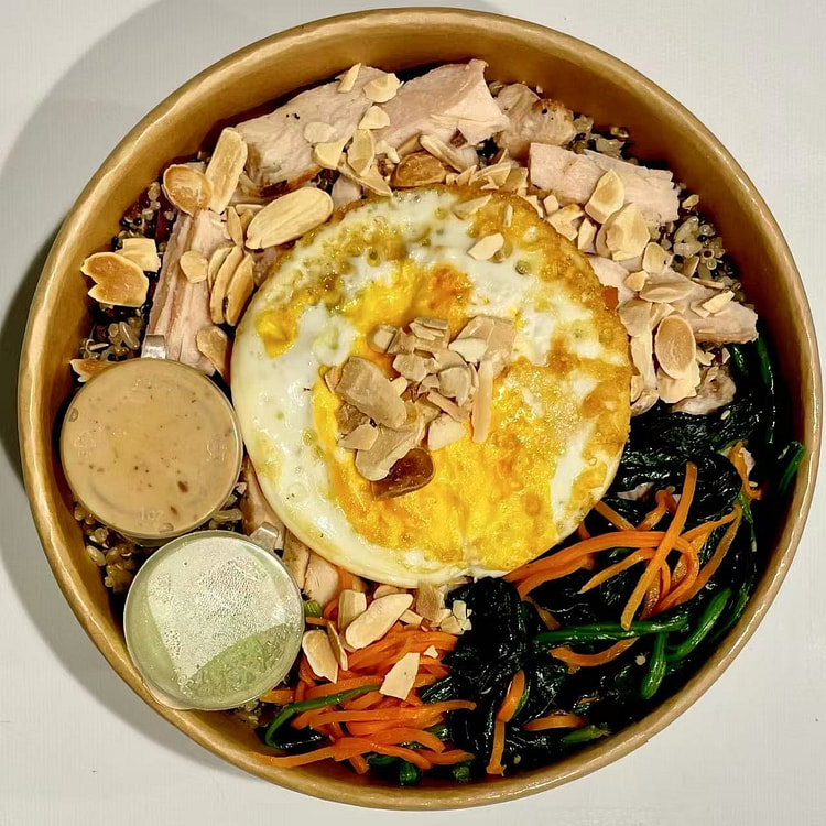 鸡肉煎蛋饭