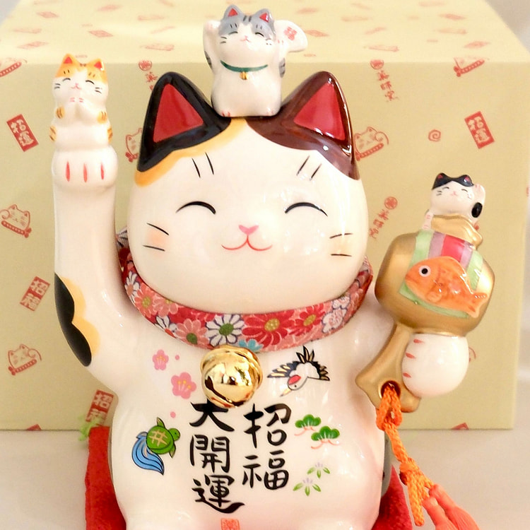 Japan Yakuho Fortune Cat H20cm(Gift Box)