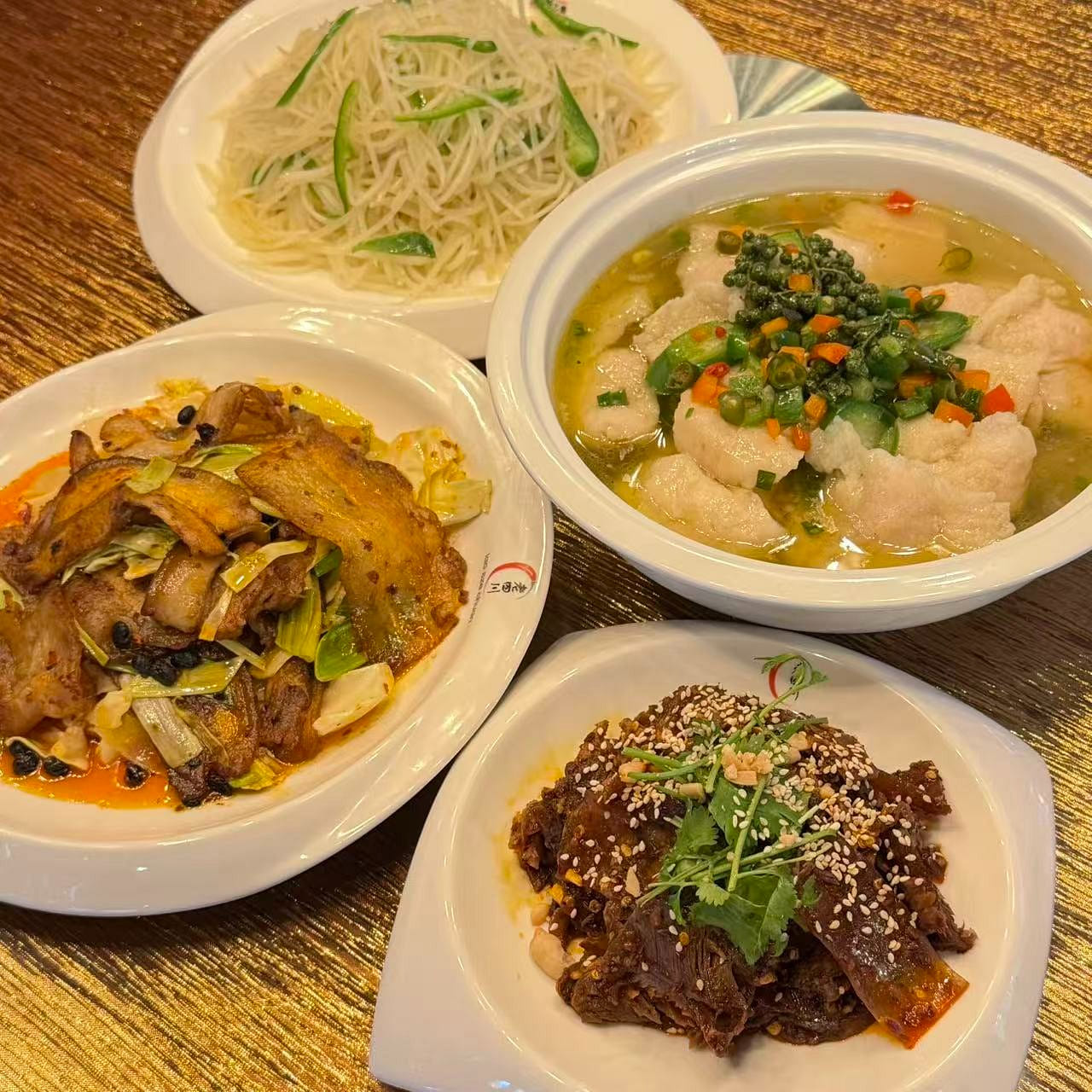 超值三人套餐 青花椒鱼+回锅肉+夫妻肺片+土豆丝 1 份
