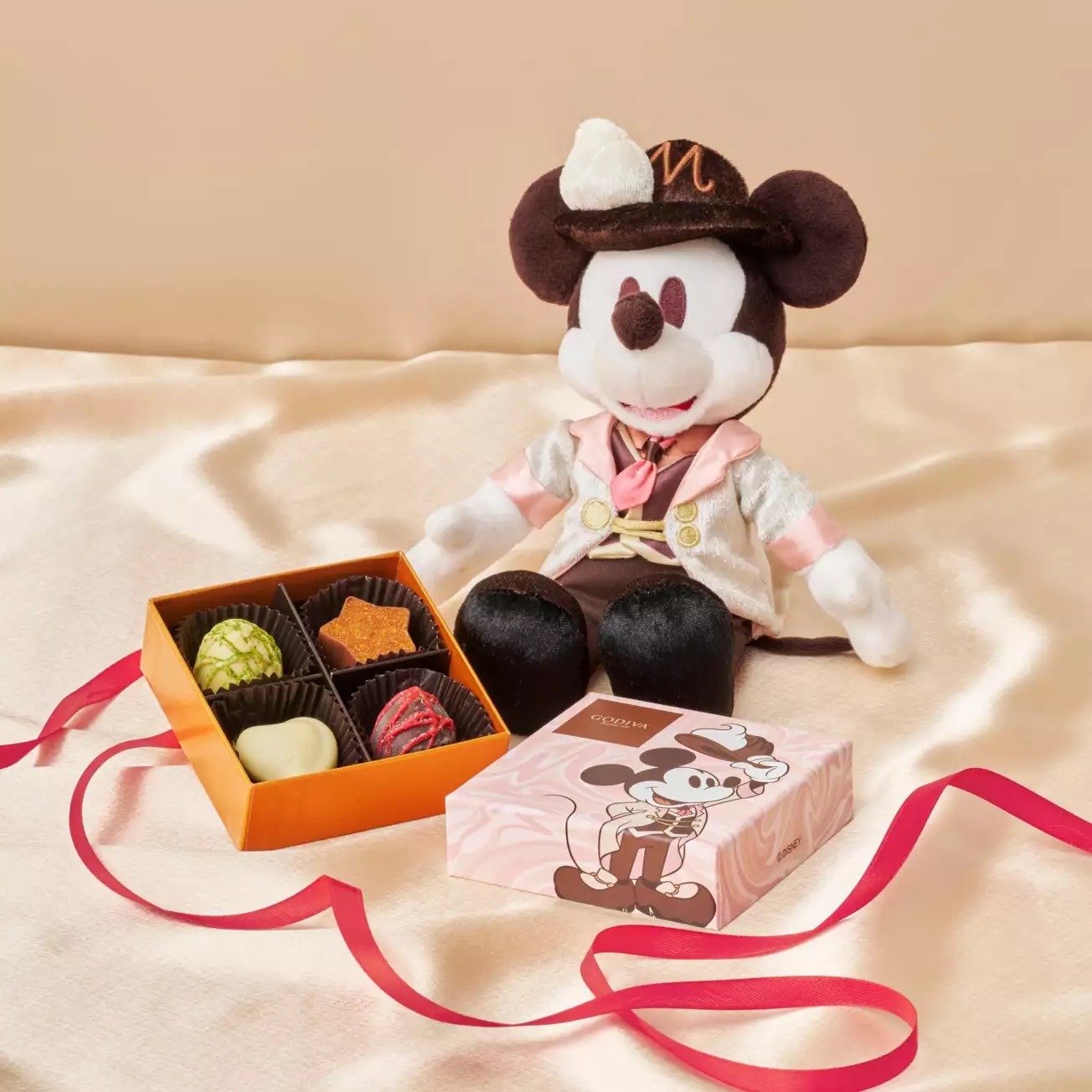 Disney - ショコラ Get Disney Collab Ltd Edition Chocolate Gift Box, Mickey Mouse