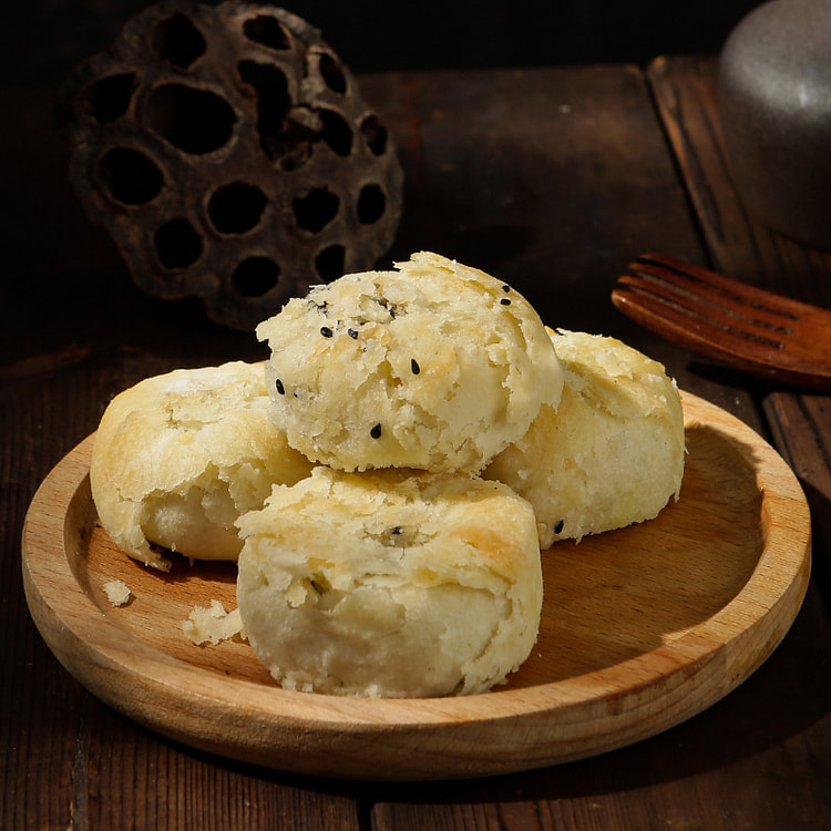 200g*1 package of Bai Guo Nut Pastry Mooncake