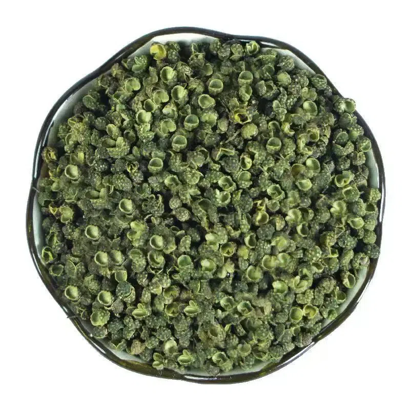 New green pepper dried hemp pepper 500g 1 can. 1 bottle