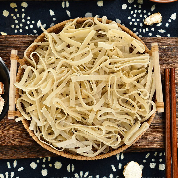 One bag of Golden Roller King Bean Noodles 500 g