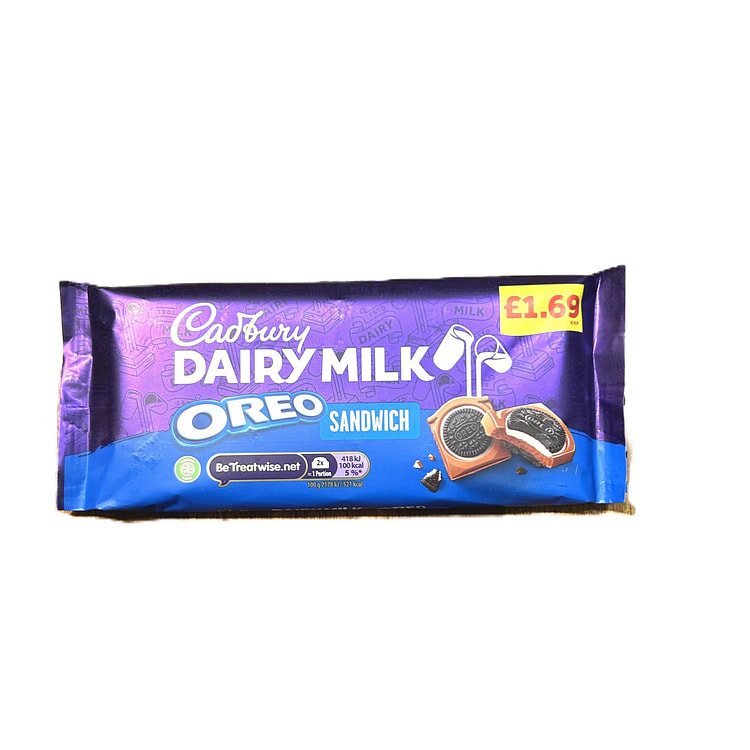 Cadbury Dairy Milk Oreo Sandwich Bar (UK) 1 each