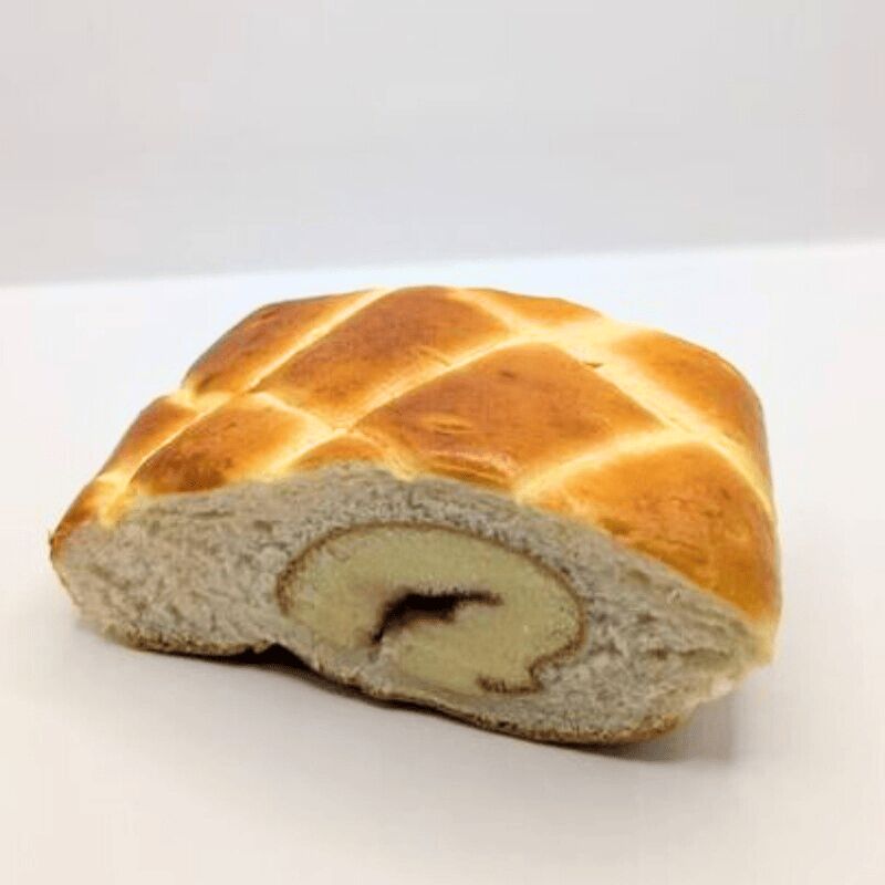 Strawberry Roll Bun 1 count