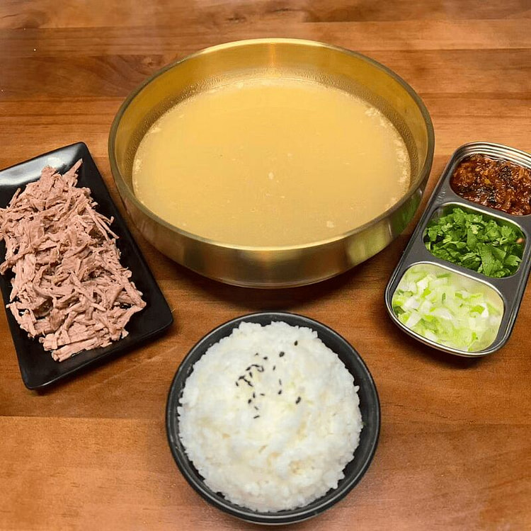 延边特色牛肉汤+特色牛肉辣酱+牛腹肉（无米饭） 1 份