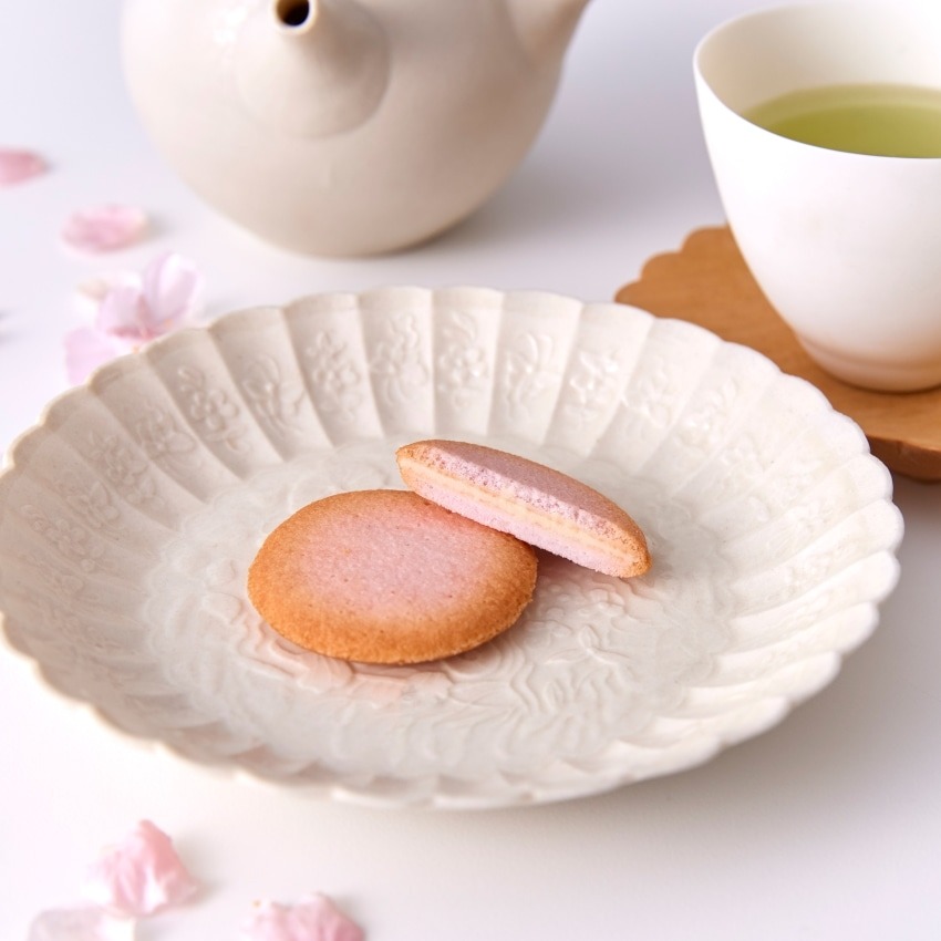 Get YokumokuDouble Chocolate au Sakura Assortment(36p) Delivered