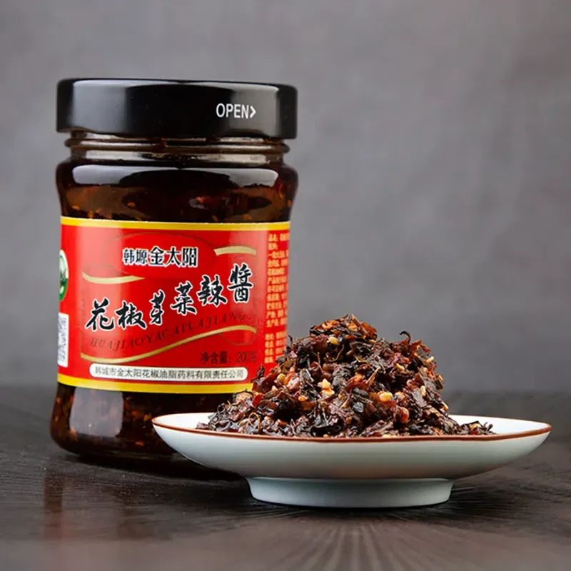 One bottle of Sichuan pepper bud hot sauce 200 g