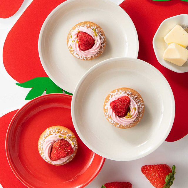 Rokumeikan Strawberry White Chocolate Cake 3pcs