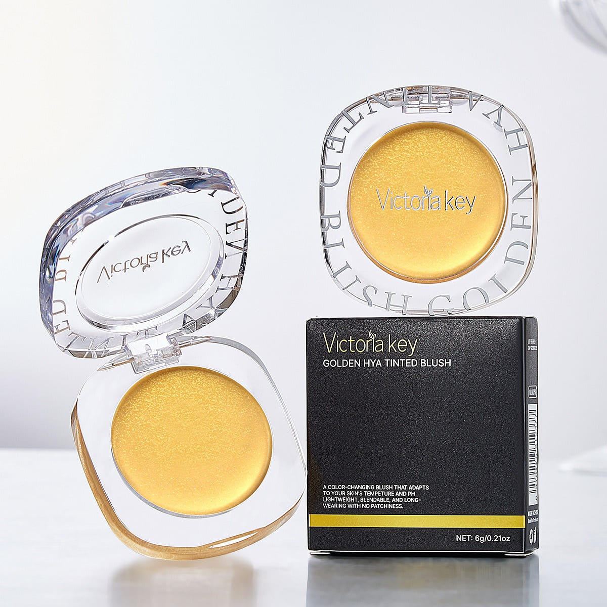 Golden-toned colour-changing blush cream: nourishi 1 count