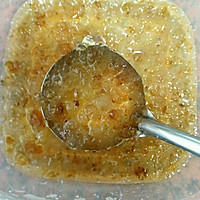 红枣枸杞牛奶炖桃胶的做法图解2