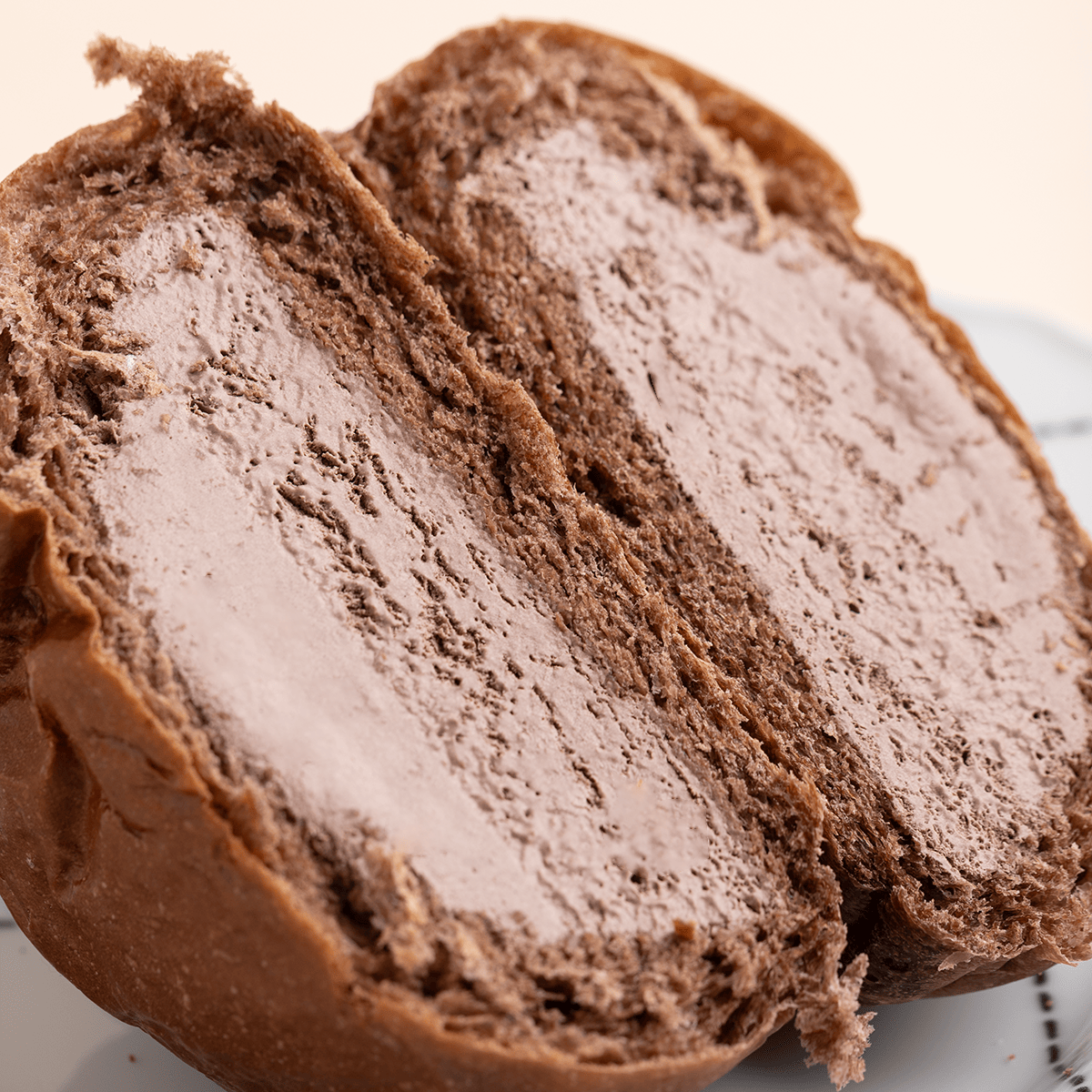 Swelly Chocolate Cream Bread 128 グラム - Weee!