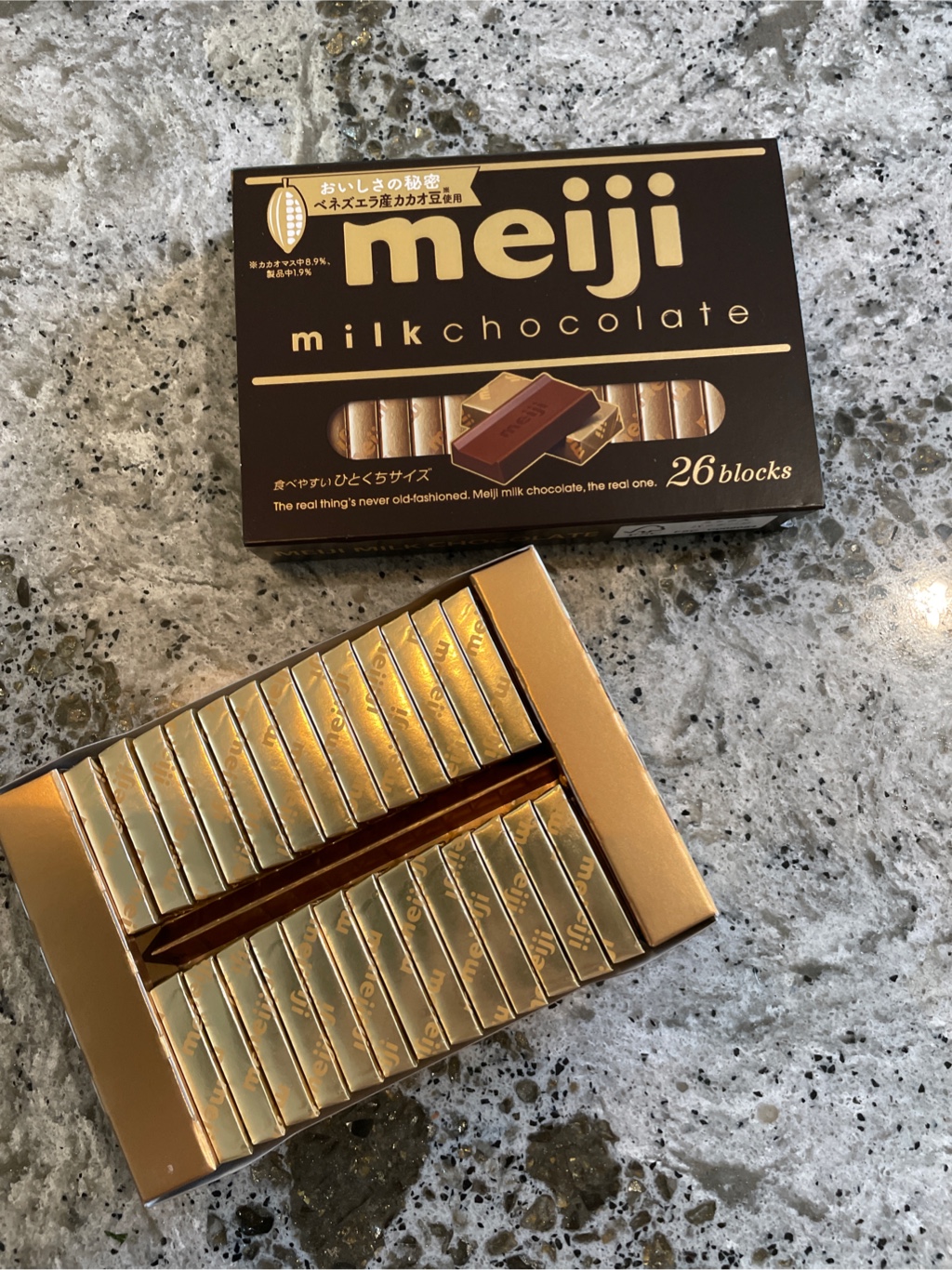 明治 ミルクチョコレート 26枚入 - Weee!